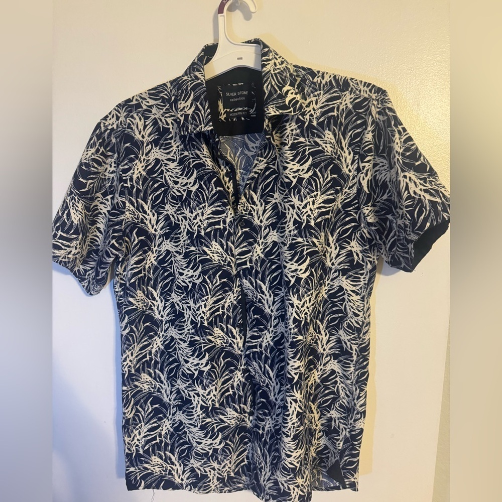 Luxurious Navy and White Floral Button-Up Shirt from Silver Stone Collection